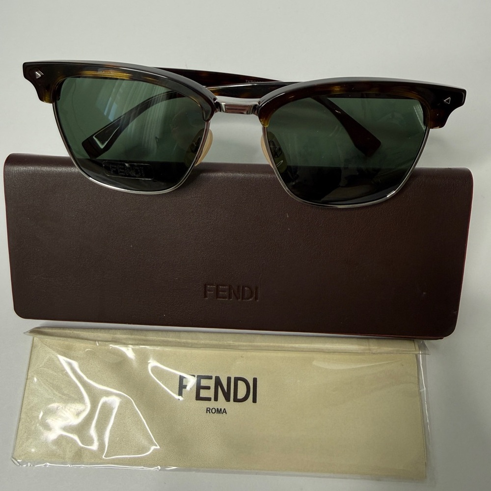 Fendi Men’s Sunglasses Tortoise Frame with Case Luxury Designer Shades New